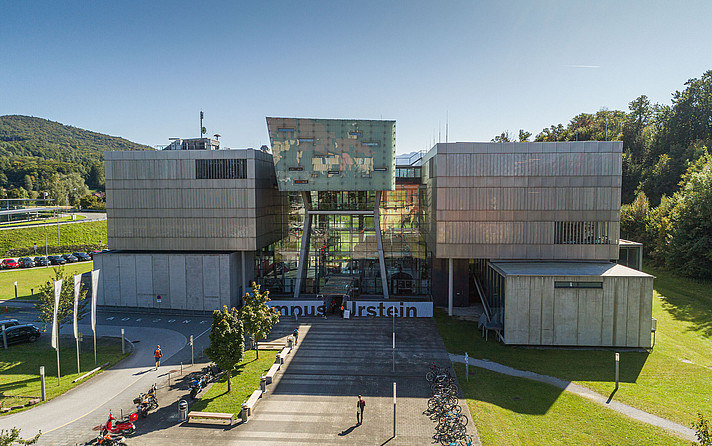 Am 9. Oktober lädt die FH Salzburg zum Kongress „Resilienter Tourismus und Digitalisierung – Betriebe und Organisationen stärken!“ an den Campus Urstein ein. 
