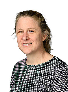 Porträt von: DI (FH) Mag. Dr. Schneider Cornelia