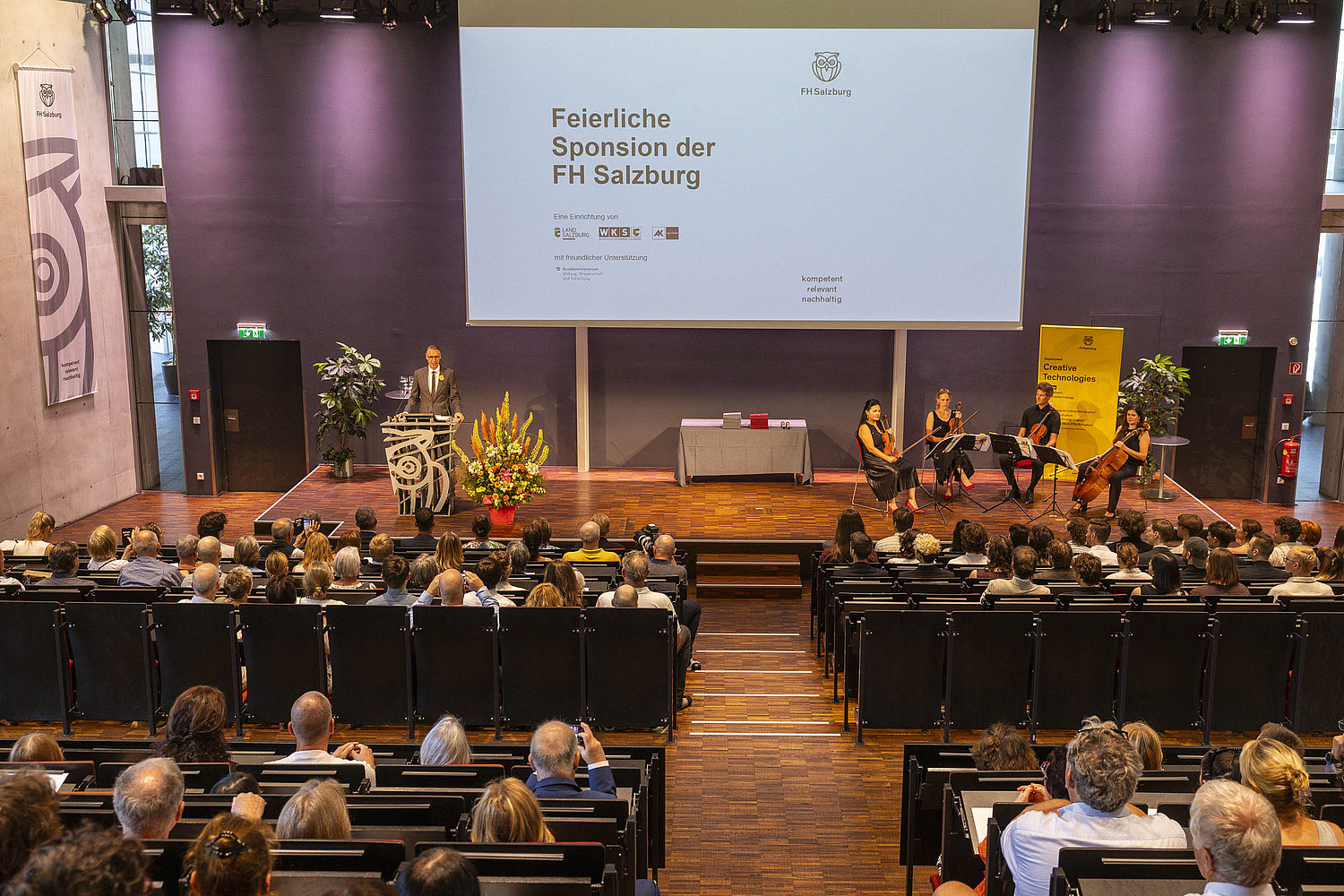 Graduation ceremonies: FH graduates celebrate their success | FH Salzburg