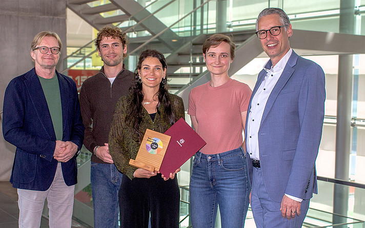 1. Platz beim Teaching Award 2026: Julia Hager wurde für ihre Lehrveranstaltung „Berufsfeldbezogenes Projekt“ im Studiengang Orthoptik ausgezeichnet. (© FH Salzburg)