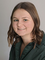 Porträt von: Schönhart Laura