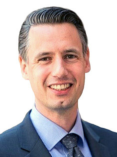 Portrait of: FH-Prof. Priv.-Doz. DI Mag. Dr. Engel Dominik
