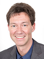 Porträt von: FH-Prof. Univ.- Doz. Mag. Dr. Wegenkittl Stefan