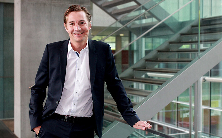 Andreas Rissaweg ist neuer Senior Startup Manager und leitet das FHStartup Center an der FH Salzburg. (© FH Salzburg)