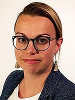 Porträt von: Mag. (FH) Stöger Christina