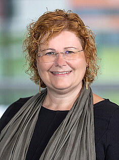 Porträt von: FH-Prof. Mag. Grabner Babette