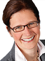 Porträt von: FH-Prof. Dipl. BetriebswirtIn (FH) Brucker Eva