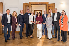 Vertreter*innen aus der Forschung, Politik, Wirtschaft und Gesellschaft diskutierten die Rolle von Forschungskooperationen für den Wirtschafts- und Wissenschaftsstandort Salzburg. 