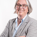 Beate Elvira Lamprecht ist seit Februar 2022 neue Leiterin des Bachelorstudiengangs Hebammen