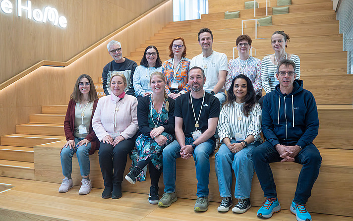 Studierende und Lehrende aus Deutschland, Finnland, Estland, Schottland, Tschechischen, Spanien, Ungarn, Niederlande, Belgien, England, Schweiz und Schweden tauschten sich an der FH Salzburg über Innovationen und Standards in der Gesundheits- und Krankenpflege aus. Im Bild die Koordinator*innen der Intensivwoche. © FH Salzburg