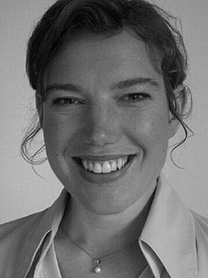 Porträt von: FH-Prof. Mag. Dr. Meyer Petra