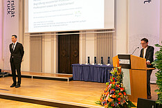 Die Habilitationsfeier fand am 07. April an der Uni Innsbruck statt, sein Habilitationsvortrag am 25. April 2022. (©DieFotografen)