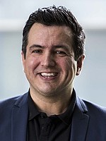Porträt von: FH-Prof. Mag. (FH) Mag. Dr. Jooss Mario, Bakk.